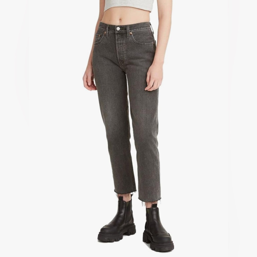Women's Levi’s 501 Cropped Raw Hem